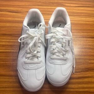 Puma Men's White Athletic Shoes